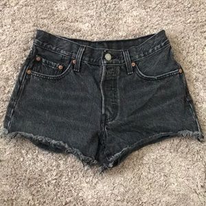 Levi Shorts🖤